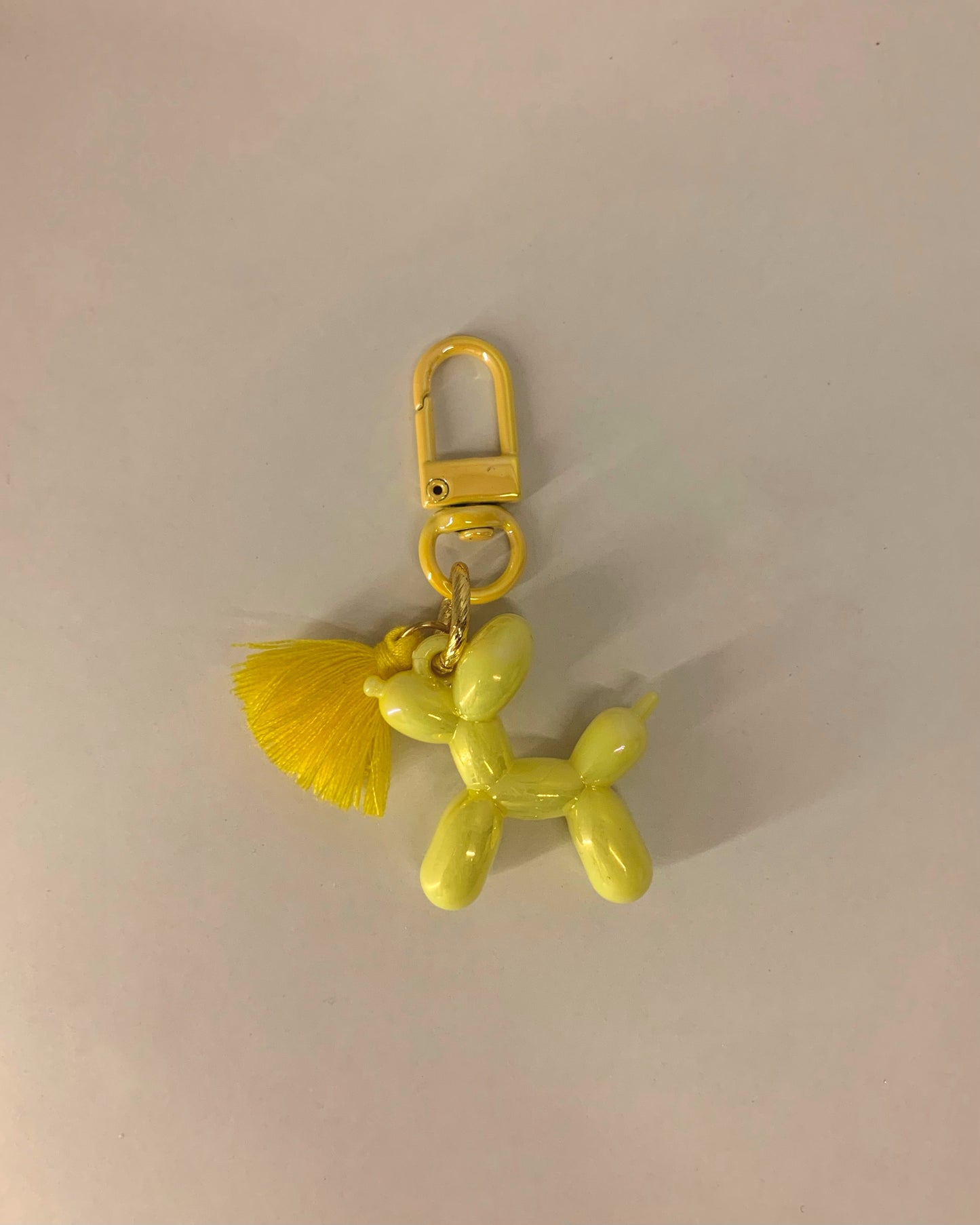 Yellow balloon dog