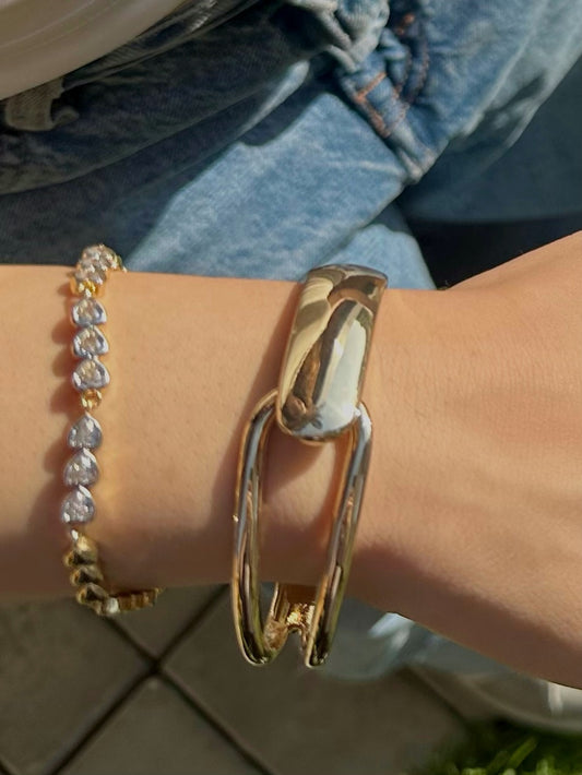 Gold bangle
