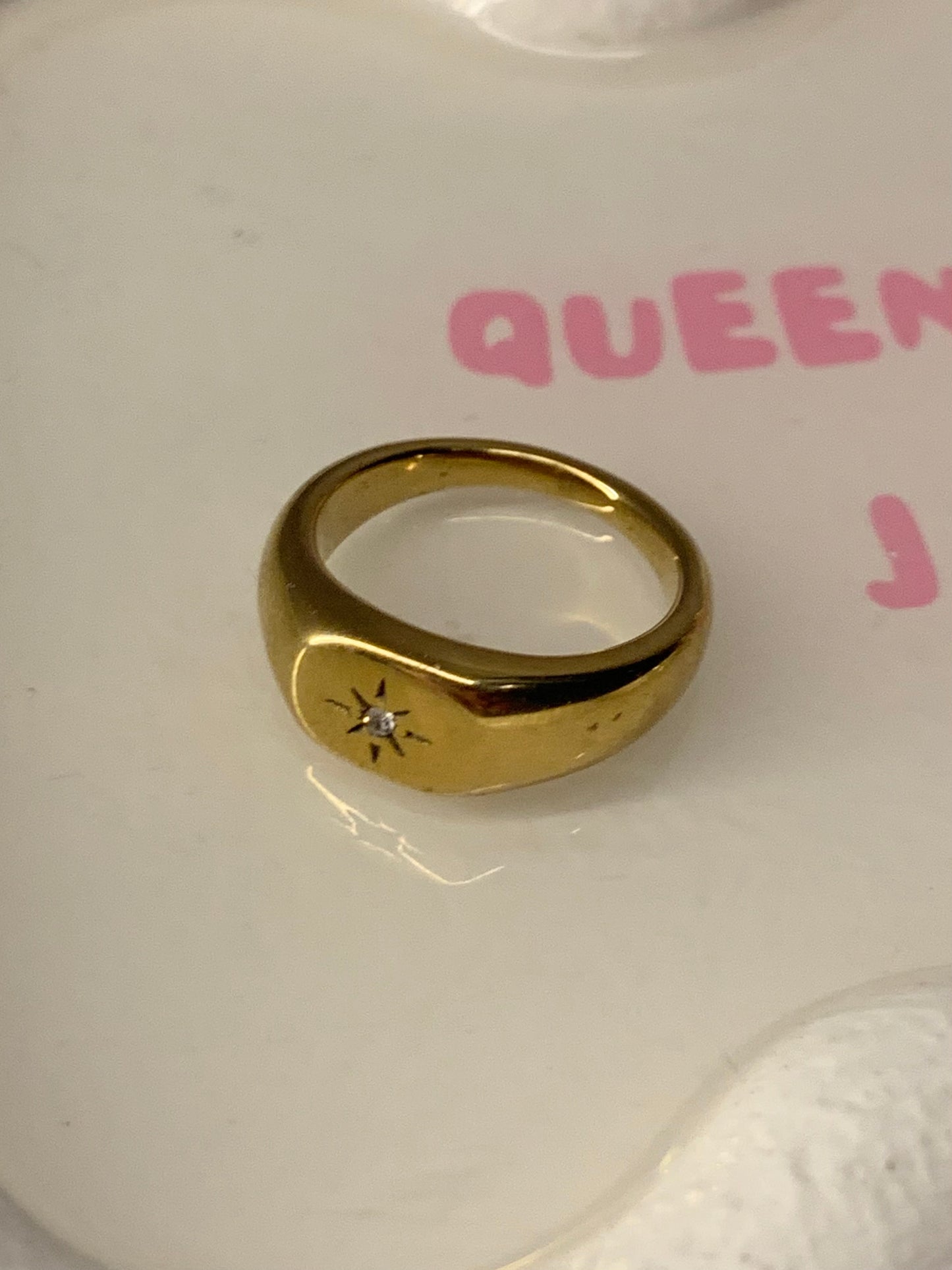Star bold ring