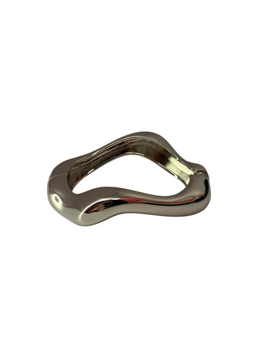 Silver sway bangle