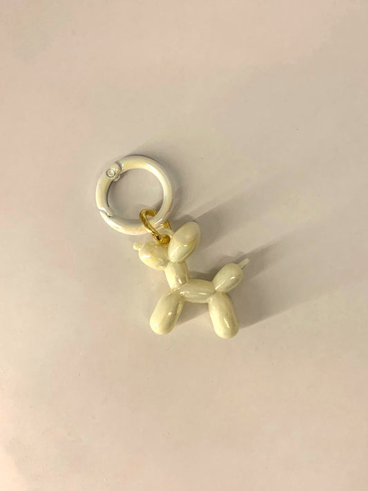 White balloon dog